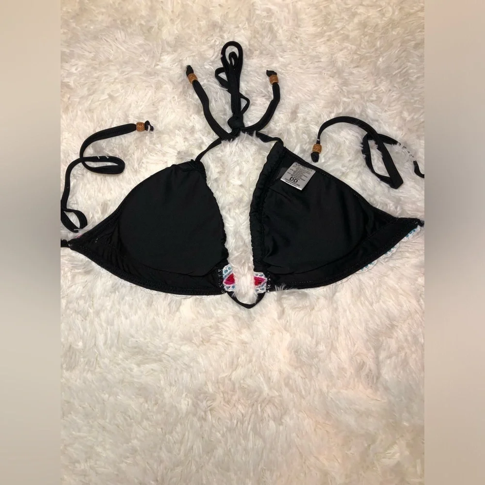 Black and Red Triangle Bikini Top DD